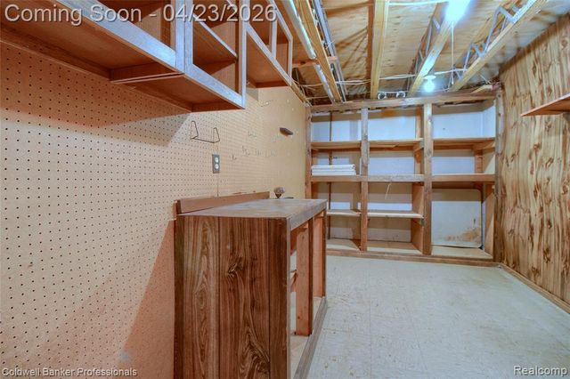25315 Franklin Terrace 8, South Lyon, MI 48178