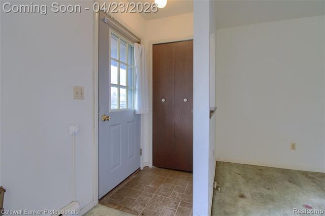 25315 Franklin Terrace 8, South Lyon, MI 48178