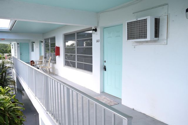 710 N K Street 203, Lake Worth Beach, FL 33460