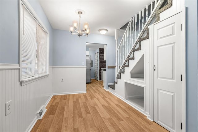35809 Manila Avenue, Westland, MI 48186