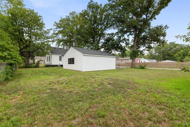 35809 Manila Avenue, Westland, MI 48186