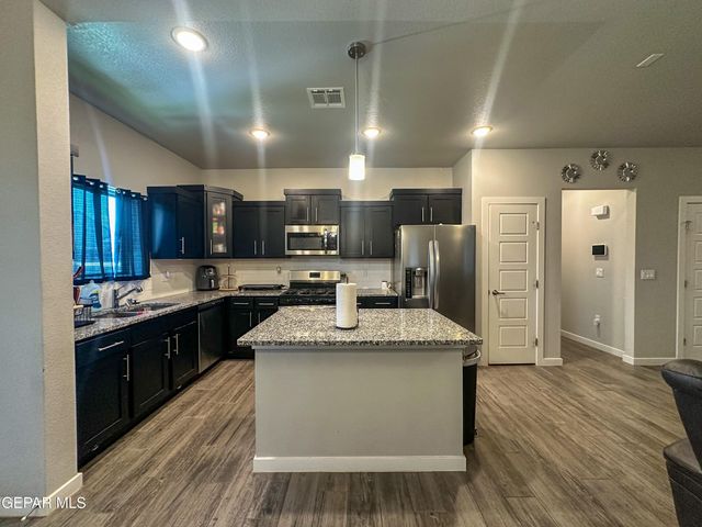 365 Mercy Tellez, Socorro, TX 79927