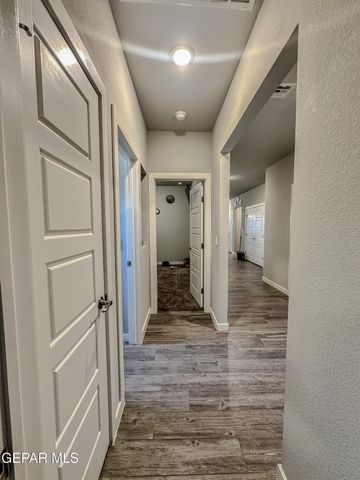 365 Mercy Tellez, Socorro, TX 79927