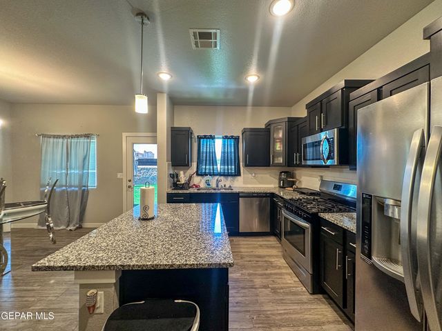 365 Mercy Tellez, Socorro, TX 79927