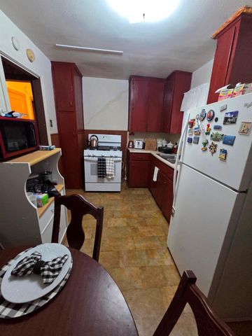 7326 Eisenhower Road, Houston, TX 77033