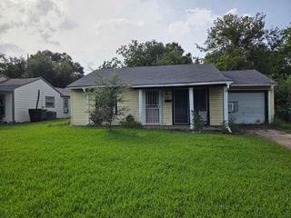 7326 Eisenhower Road, Houston, TX 77033
