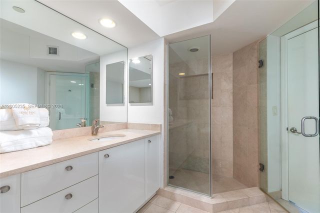 16500 Collins Avenue 655, Sunny Isles Beach, FL 33160