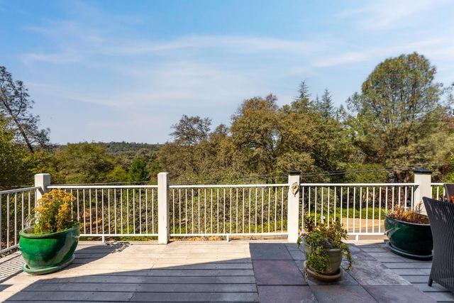 18776 Jayhawk Dr, Penn Valley, CA 95946