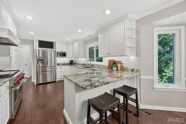1751 Warmington Court, Ballwin, MO 63021