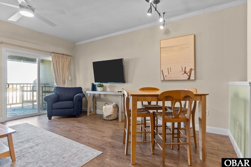 Image 12 of property listing at 815 S Virginia Dare Trail Unit 202, Kill Devil Hills, NC 27948