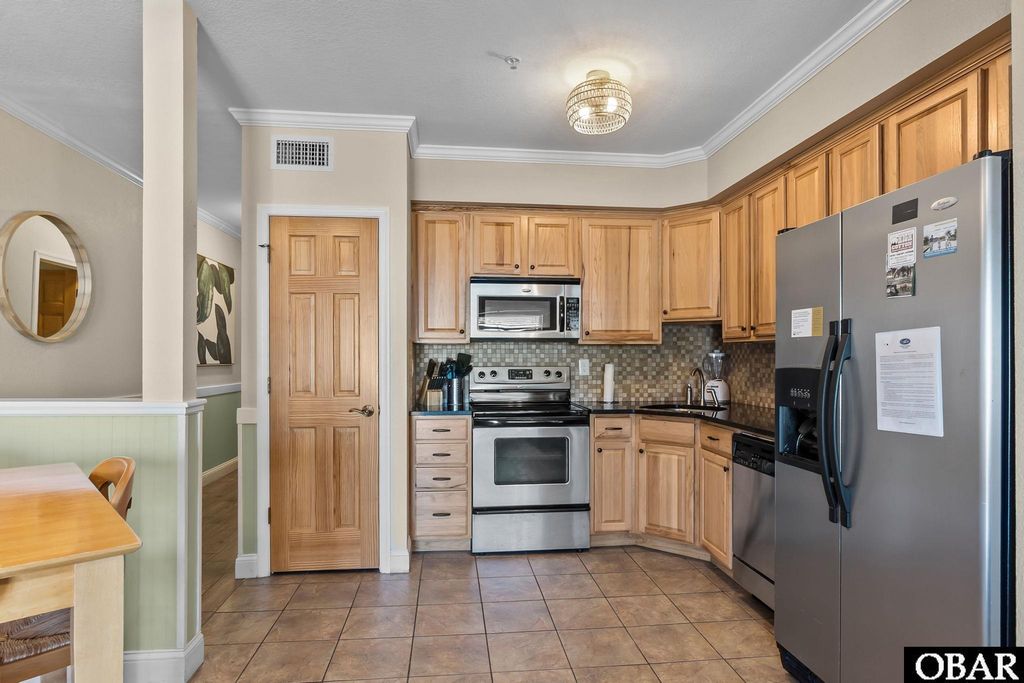 Image 13 of property listing at 815 S Virginia Dare Trail Unit 202, Kill Devil Hills, NC 27948