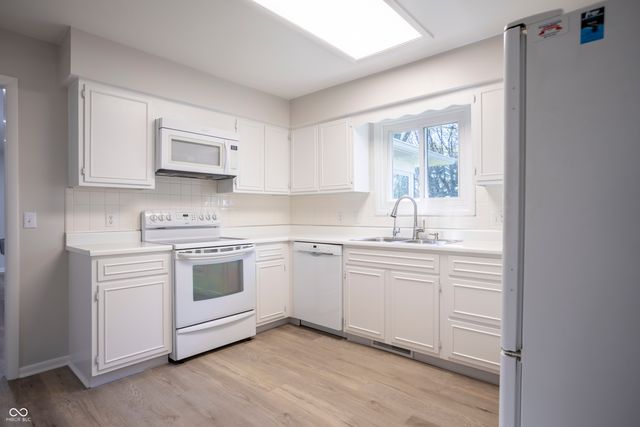 380 N 700 W, Greenfield, IN 46140