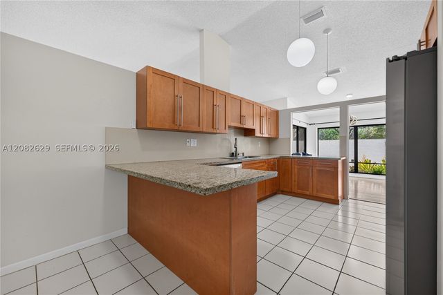 10583 SW 77th Ter, Miami, FL 33173
