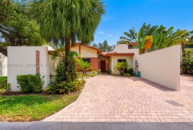 10583 SW 77th Ter, Miami, FL 33173