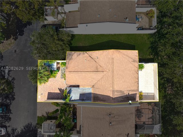 10583 SW 77th Ter, Miami, FL 33173