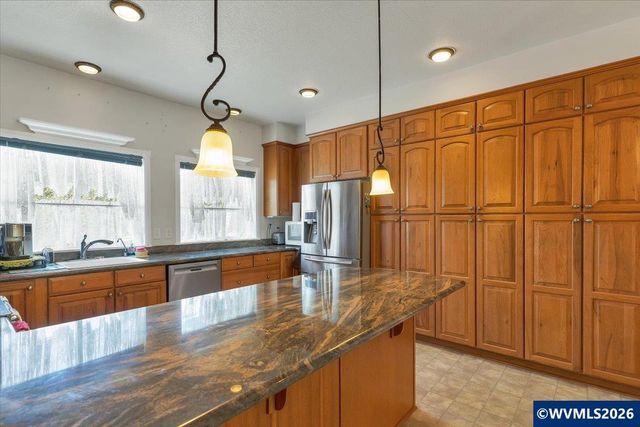 955 Pinehurst Ln NE, Keizer, OR 97303
