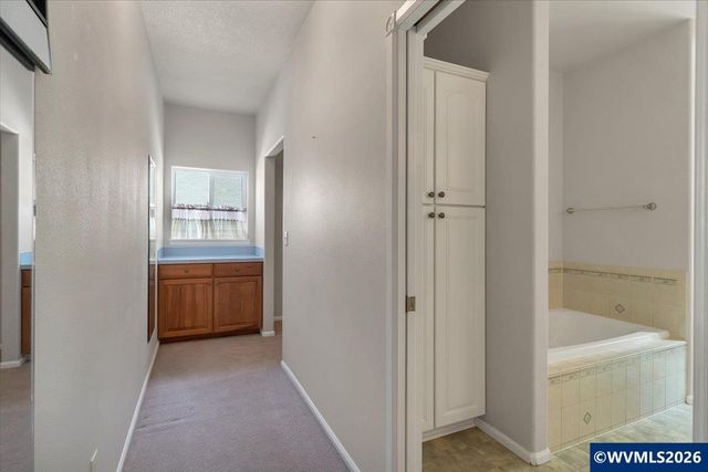 955 Pinehurst Ln NE, Keizer, OR 97303