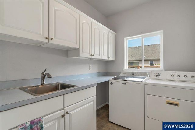 955 Pinehurst Ln NE, Keizer, OR 97303
