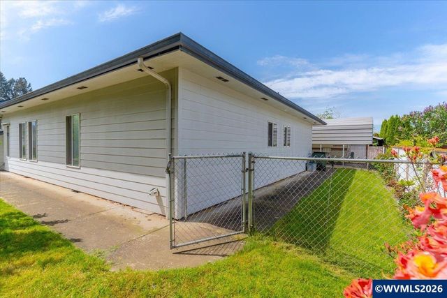 955 Pinehurst Ln NE, Keizer, OR 97303