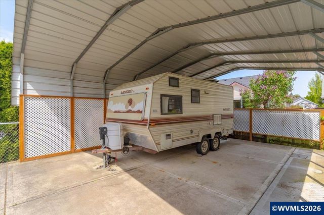 955 Pinehurst Ln NE, Keizer, OR 97303