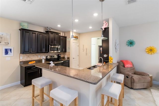 6805 SUNDROP STREET, Harmony, FL 34773