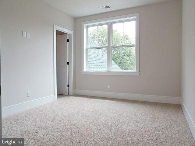 2 ANGLESEY LN, Upper Gwynedd, PA 19446