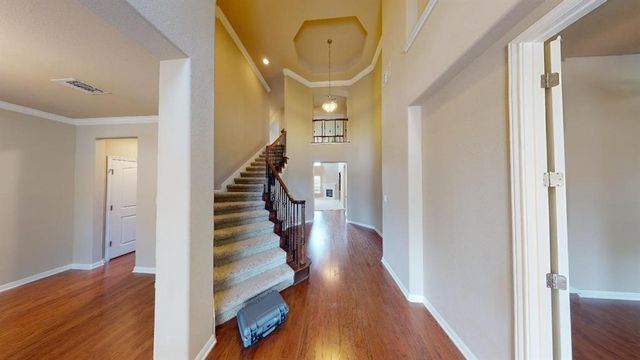5705 Lipan Apache BND, Austin, TX 78738