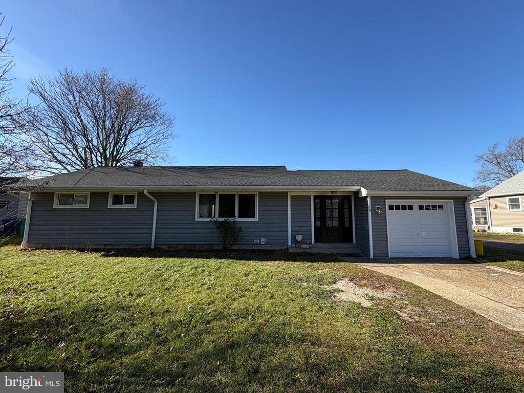 18 CROSSWICKS CHESTERFIELD RD, Crosswicks, NJ 08515