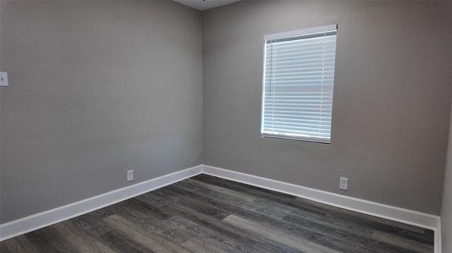 917 Temple Drive, Hitchcock, TX 77563