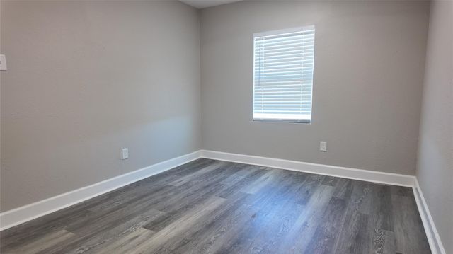 917 Temple Drive, Hitchcock, TX 77563