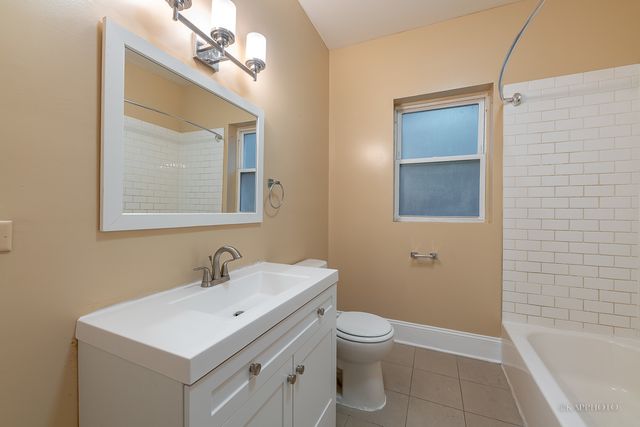 6819 S Ridgeland Avenue 2, Chicago, IL 60649