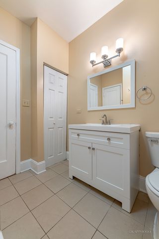 6819 S Ridgeland Avenue 2, Chicago, IL 60649