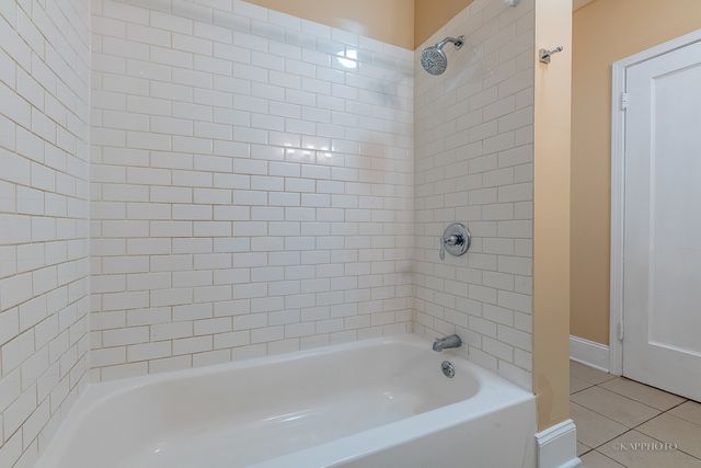 6819 S Ridgeland Avenue 2, Chicago, IL 60649