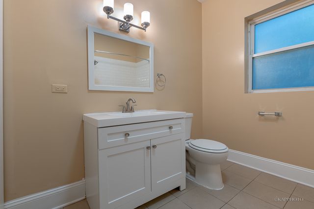 6819 S Ridgeland Avenue 2, Chicago, IL 60649