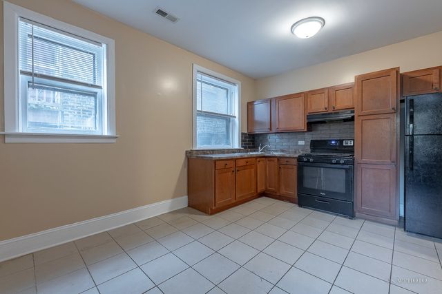 6819 S Ridgeland Avenue 2, Chicago, IL 60649