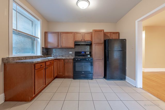 6819 S Ridgeland Avenue 2, Chicago, IL 60649