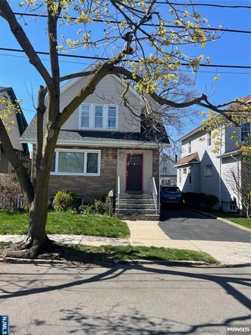 521 Olympia Avenue, Cliffside Park, NJ 07010