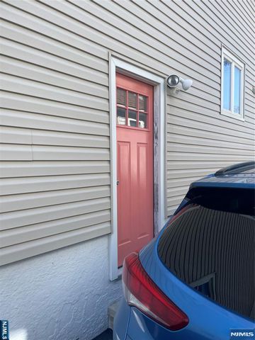 521 Olympia Avenue, Cliffside Park, NJ 07010