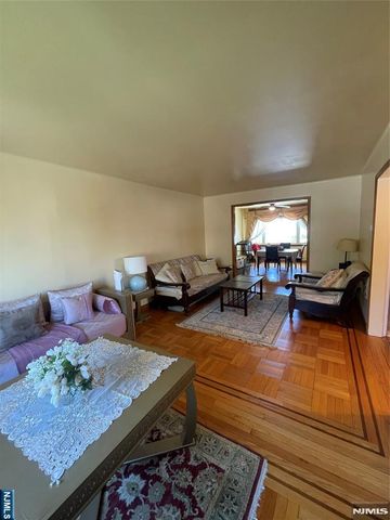 521 Olympia Avenue, Cliffside Park, NJ 07010