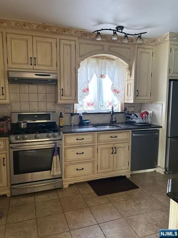 521 Olympia Avenue, Cliffside Park, NJ 07010
