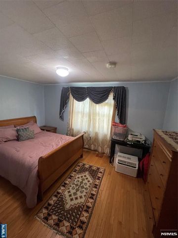 521 Olympia Avenue, Cliffside Park, NJ 07010
