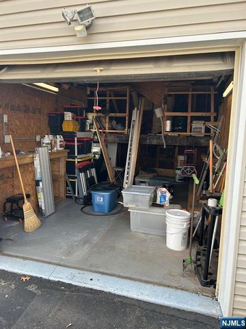 521 Olympia Avenue, Cliffside Park, NJ 07010