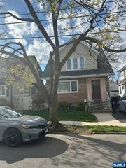 521 Olympia Avenue, Cliffside Park, NJ 07010