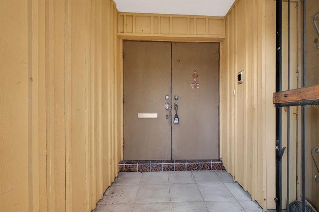 260 13TH STREET N, St Petersburg, FL 33705