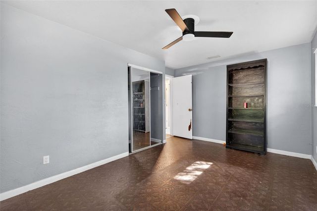 260 13TH STREET N, St Petersburg, FL 33705