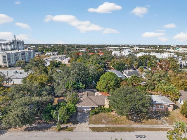 260 13TH STREET N, St Petersburg, FL 33705