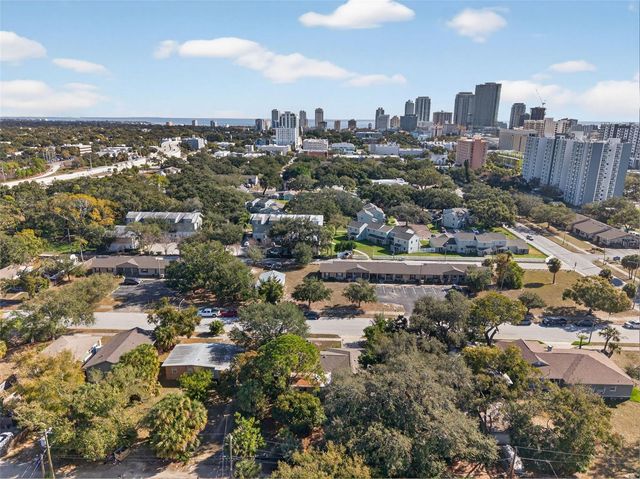 260 13TH STREET N, St Petersburg, FL 33705