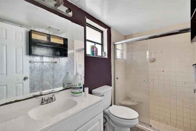 260 13TH STREET N, St Petersburg, FL 33705