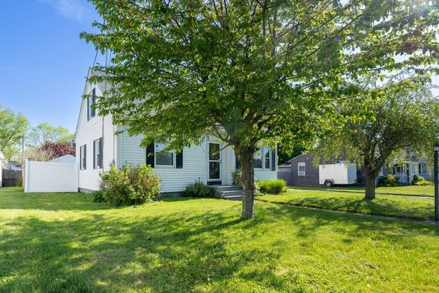 110 James M. Beardsworth Road, Tiverton, RI 02878