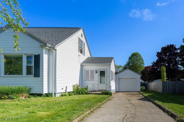 110 James M. Beardsworth Road, Tiverton, RI 02878